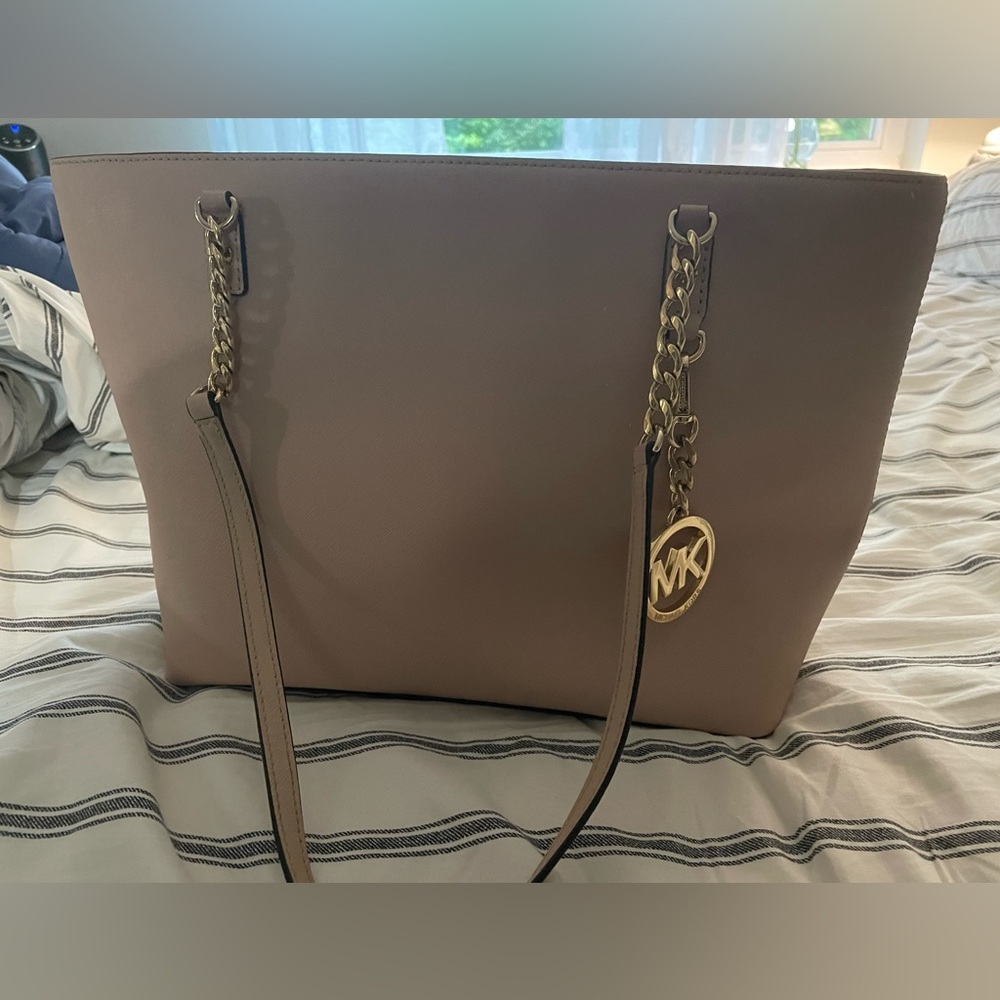 Michael kors tote